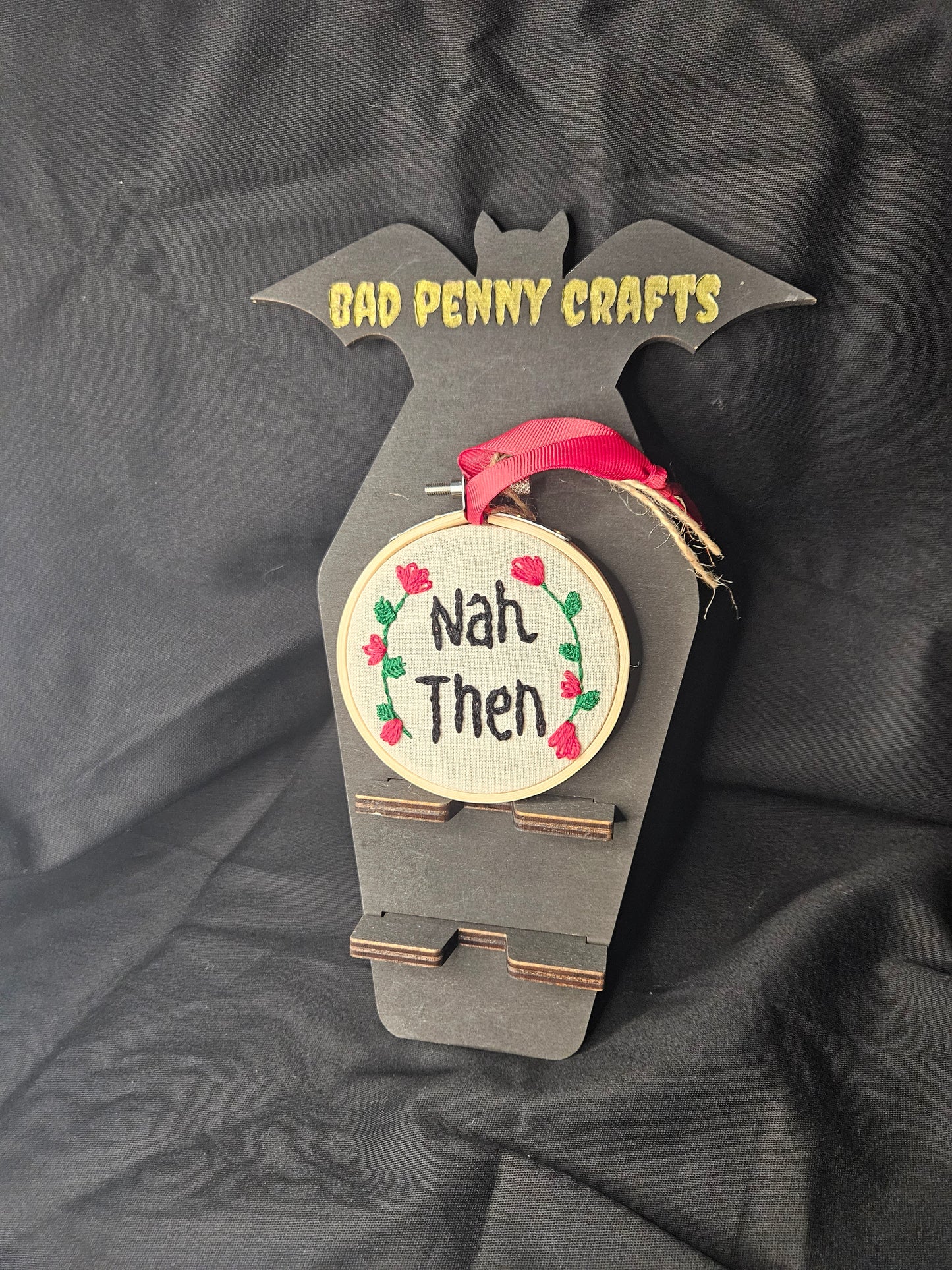 Hand Embroidered Yorkshire Quote - Nah Then
