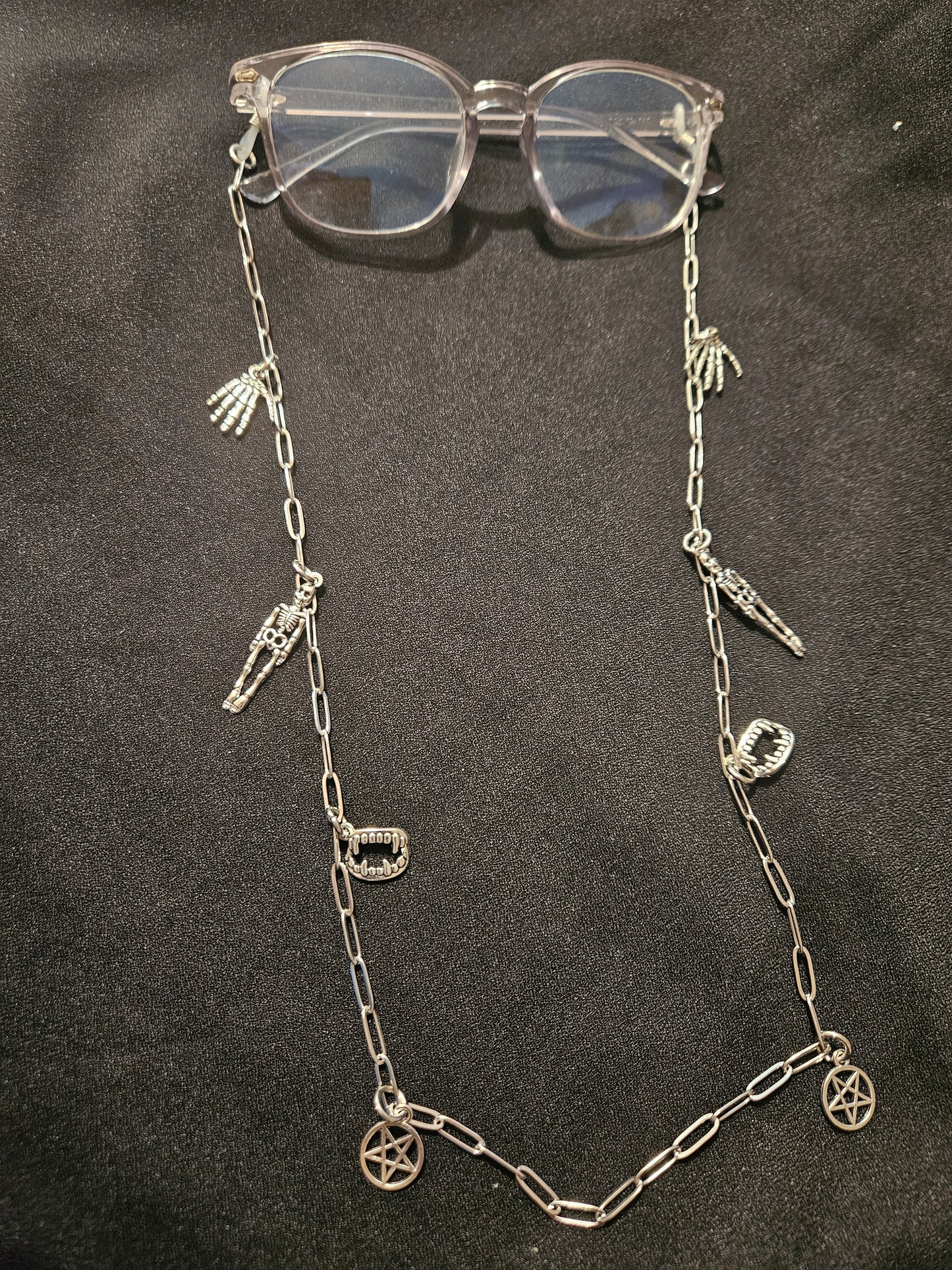 Spooky and Unusual Glasses Chain