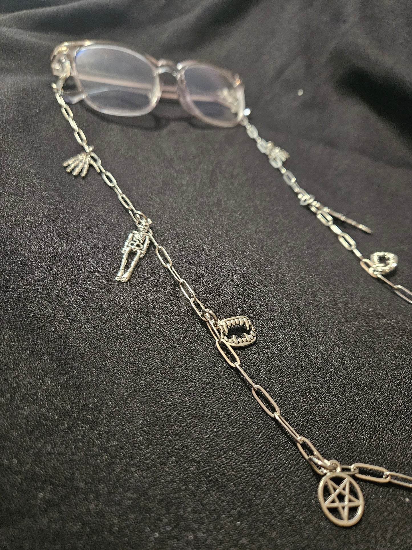 Spooky and Unusual Glasses Chain