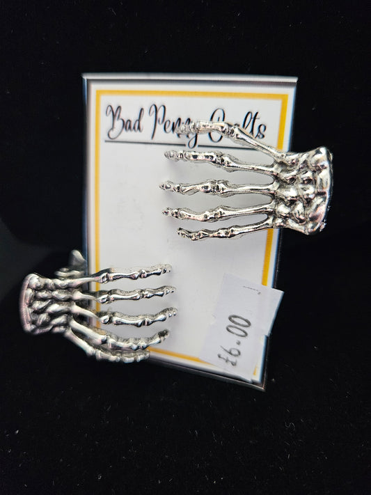 Mini Skeleton Hand Hair Claws